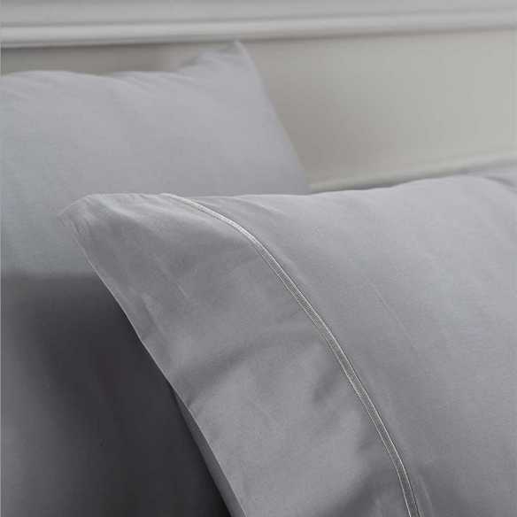 detalle juego de cama satén 400 hilos gris
