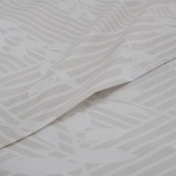 detalle juego de sábanas beige algodón poliéster