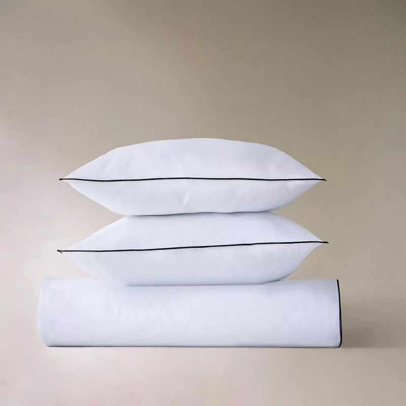 jugo de cama blanco con filo negro 300 hilos satén