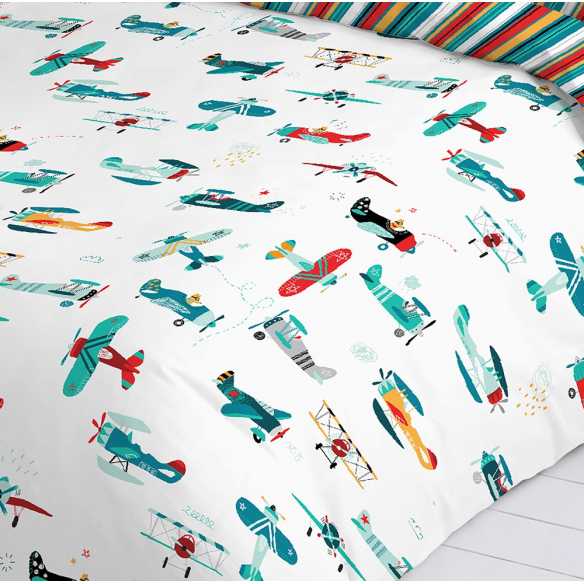 detalle funda nordica reversible avioncitos